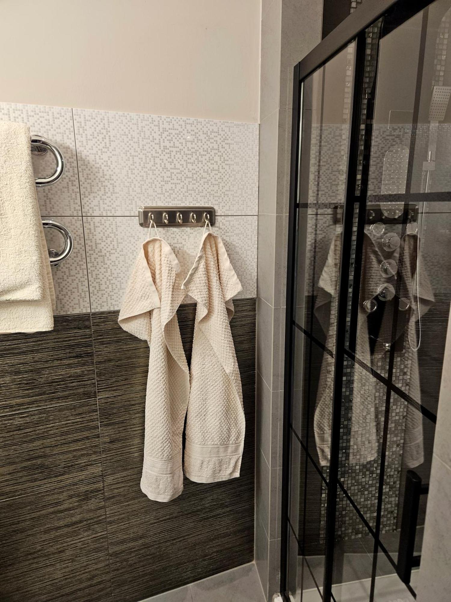 Appartamento Sara -Mikolajska - Rynek - Netflix Hydromassage Cracovia Esterno foto